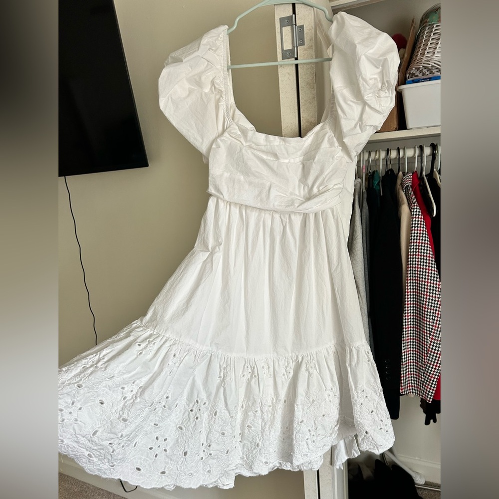 Puff sleeve, eyelet bottom dress. Worn once. Excellent condition.